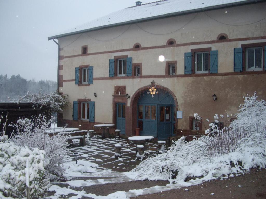 Отель Auberge Du Ruxelier Chenimenil Экстерьер фото